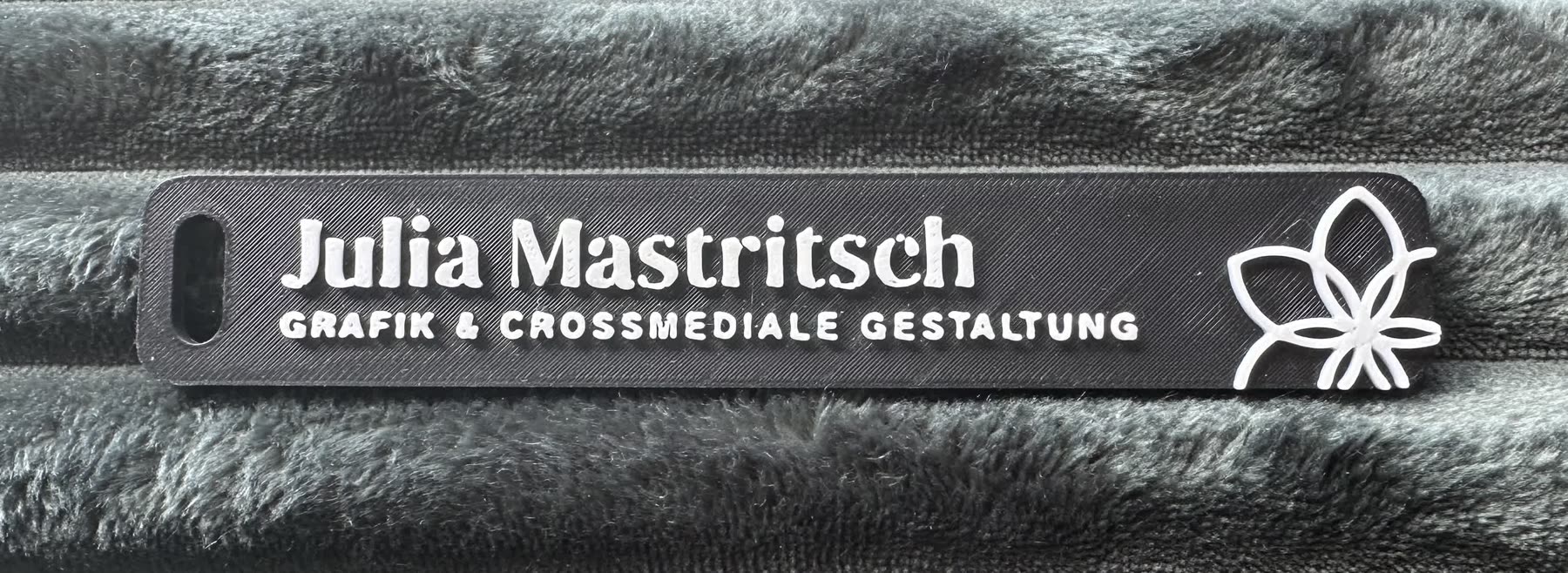 Erster überlanger 3D-Druck-Prototyp mit Schriftzug, quasi ein Schuhlöffel